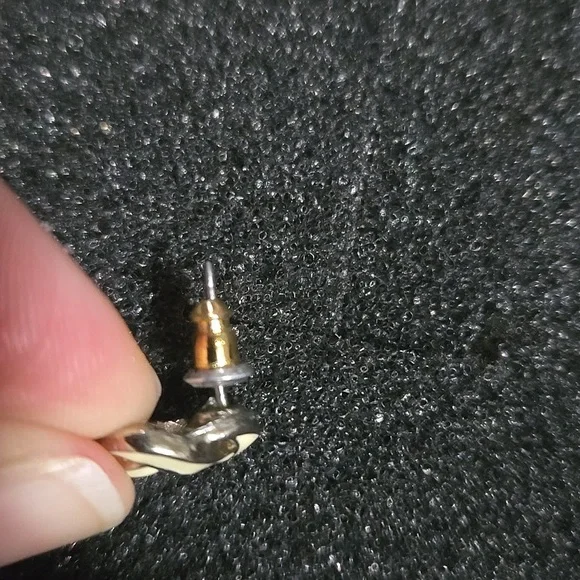 Elegant Knot Stud Earrings Set - Cream, Peach, Mint - Picture 4 of 4